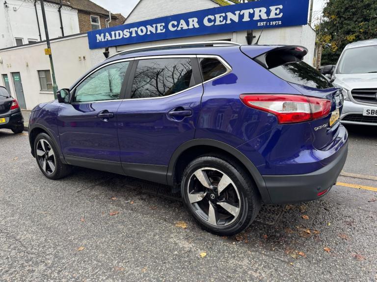 2015 Nissan Qashqai 1.6 dCi N-Tec+ 5dr Xtronic HATCHBACK Diesel Automatic