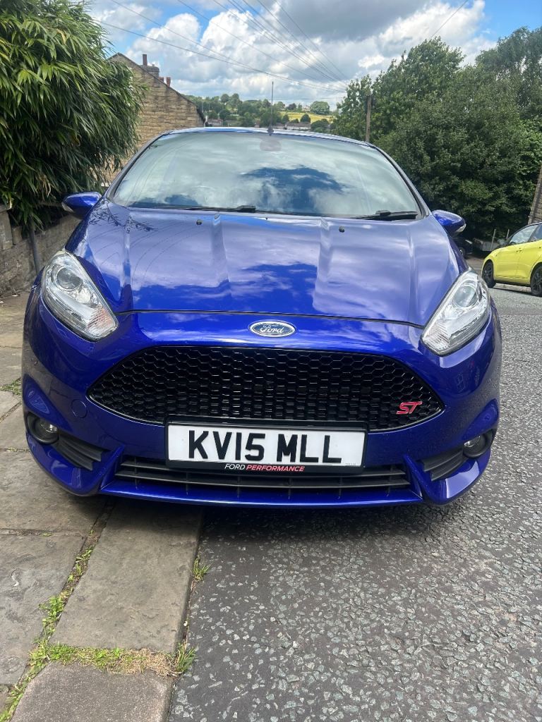 Ford, FIESTA, Hatchback, 2015, Manual, 1596 (cc), 3 doors