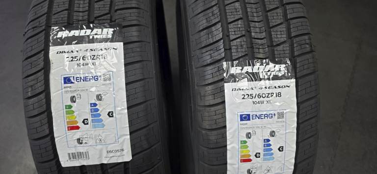 225 60 18   2 x NEW!! tyres Radar 4 Season Dimax