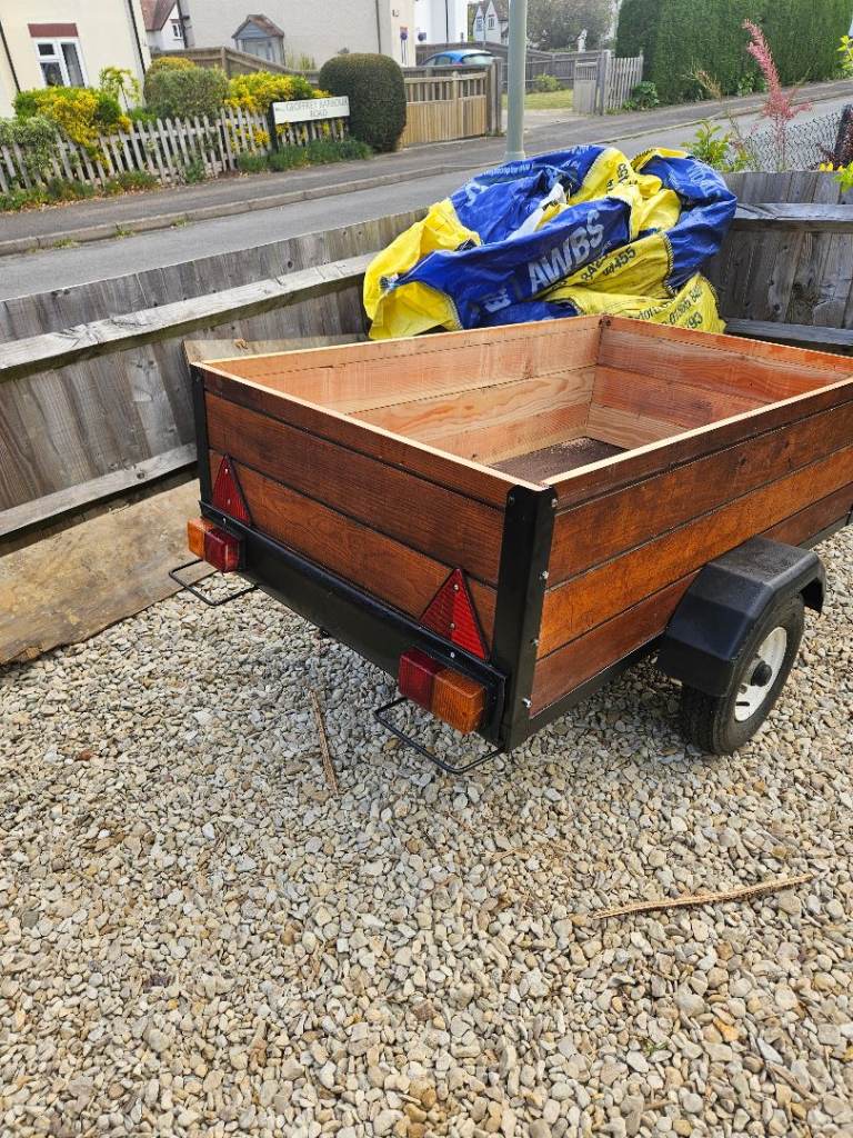 Box trailer