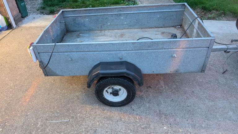 Small trailer 