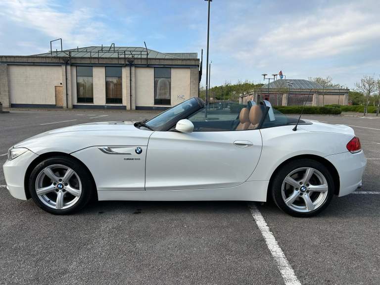 BMW, Z4, Convertible, 2016, Semi-Auto, 1997 (cc), 2 doors