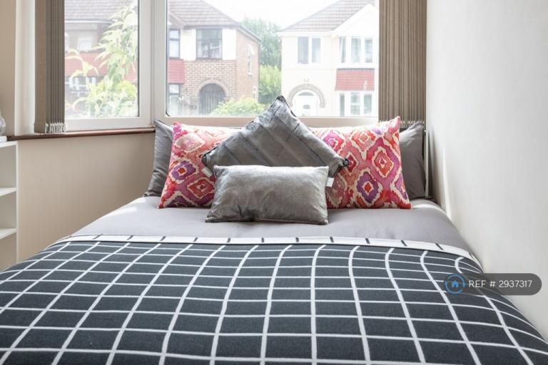1 bedroom in Thomas Landsdail St, Coventry, CV3 (#2937317)