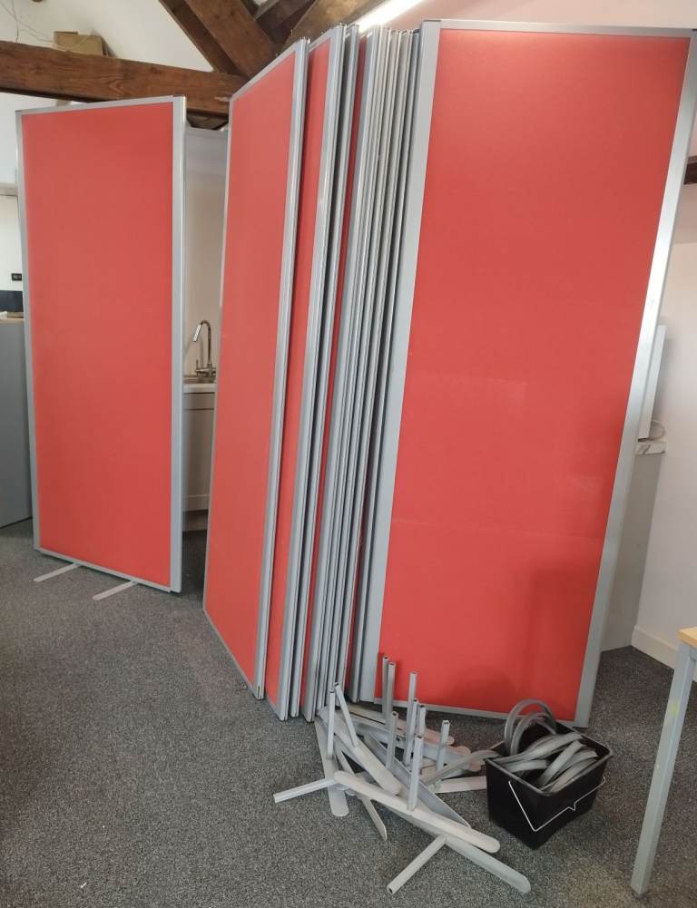 OFFICE ROOM DIVIDERS PARTITIONS - FREE STANDING SOUND ABSORBING - 10 PANELS