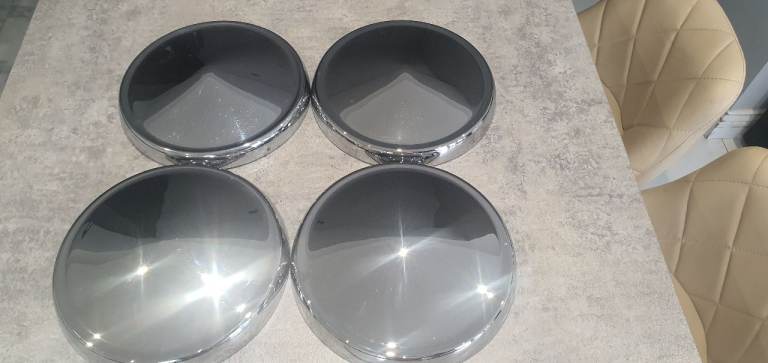 Hub caps Ford Cortina/Anglia etc