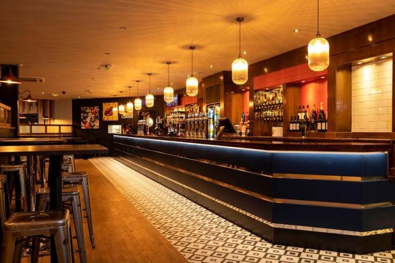 LUXURY LODGE FOR SALE AT BROADLAND SANDS - 11.5 MONTH OWNER SEASON!