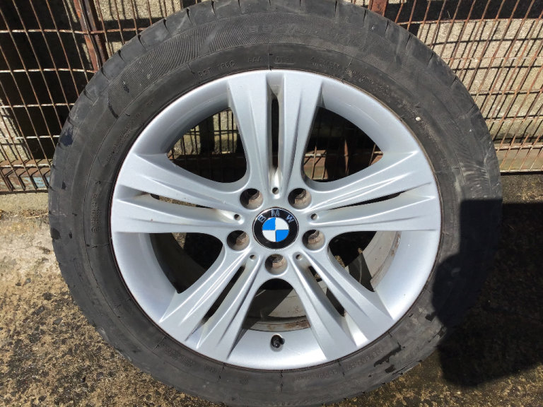 17INCH 5/120 GENUINE BMW ALLOY WHEELS WITH  RUNFLAT TYRES