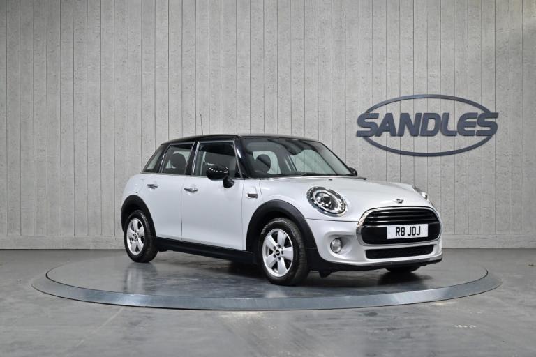 2019 MINI Hatch 1.5 Cooper Classic Hatchback 5dr Petrol Steptronic Euro 6 (s/s) (136 ps) HATCHBAC...