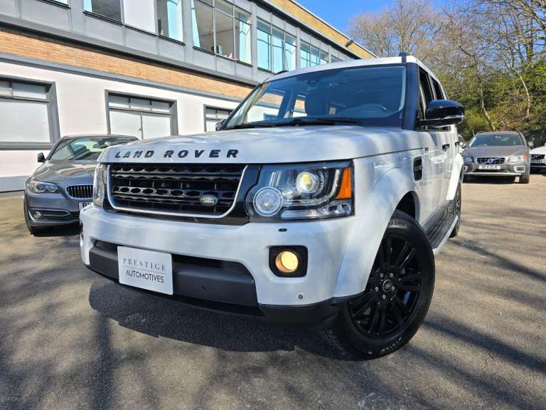LAND ROVER DISCOVERY 4 3.0 LTR V6 SUPERCHARGED LHD FUJI WHITE TAX FREE VAT Q.