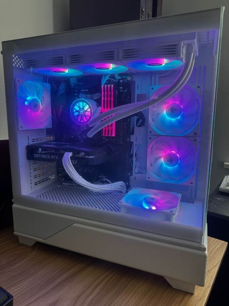 Ryzen 7 5700X RTX 5060 32GB G-skill RAM High-end Gaming PC 
