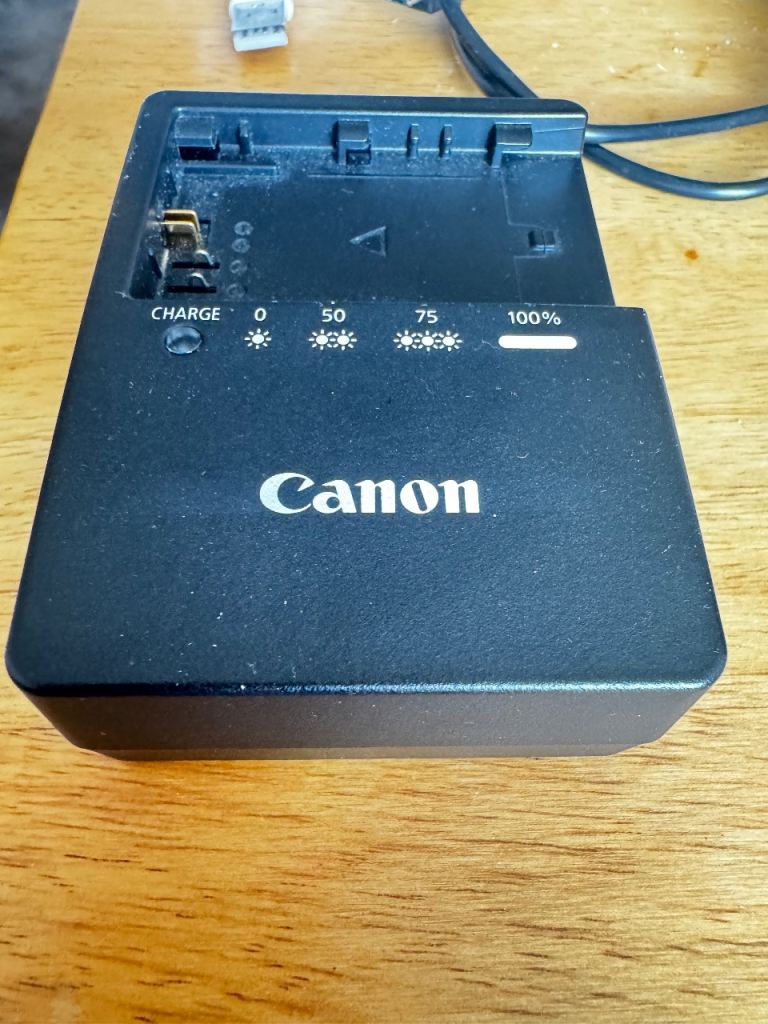 Canon LC-e6e battery charger