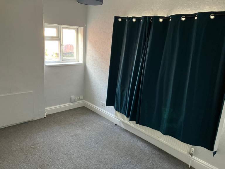 Good sized flat in Sherwood with 2 double bedrooms