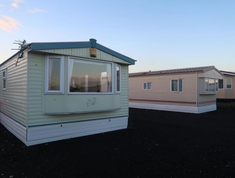 Mobile home for rent Lincolnshire benefits accepted private site nice location long term 