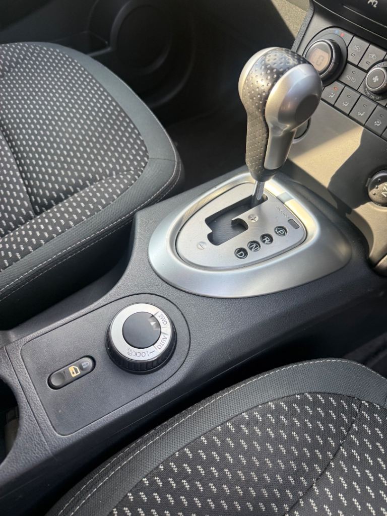 Automatic 7 Seater NISSAN QASHQAI 2.0 Petrol 2009