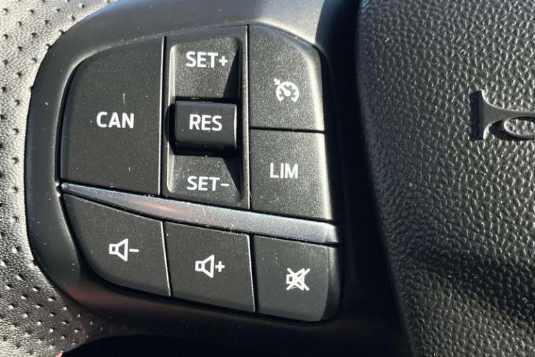 2023 Ford Fiesta 1.0 EcoBoost Hybrid mHEV 125 ST-Line APPLE CAR PLAY  &amp; FRONT HEATED WINDSCR ...