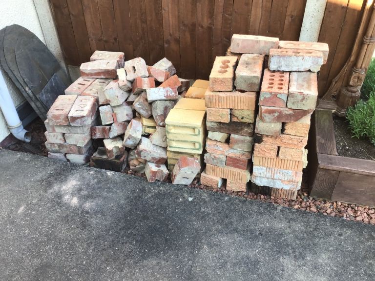 Free bricks
