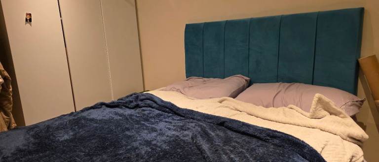 Spacious double room in Windsor 