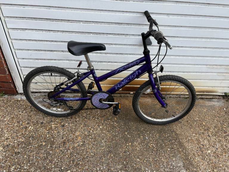 BMX   BIKE BOY OR GIRLS  5 GEARS  20 inch wheels very clean  serviced  £60