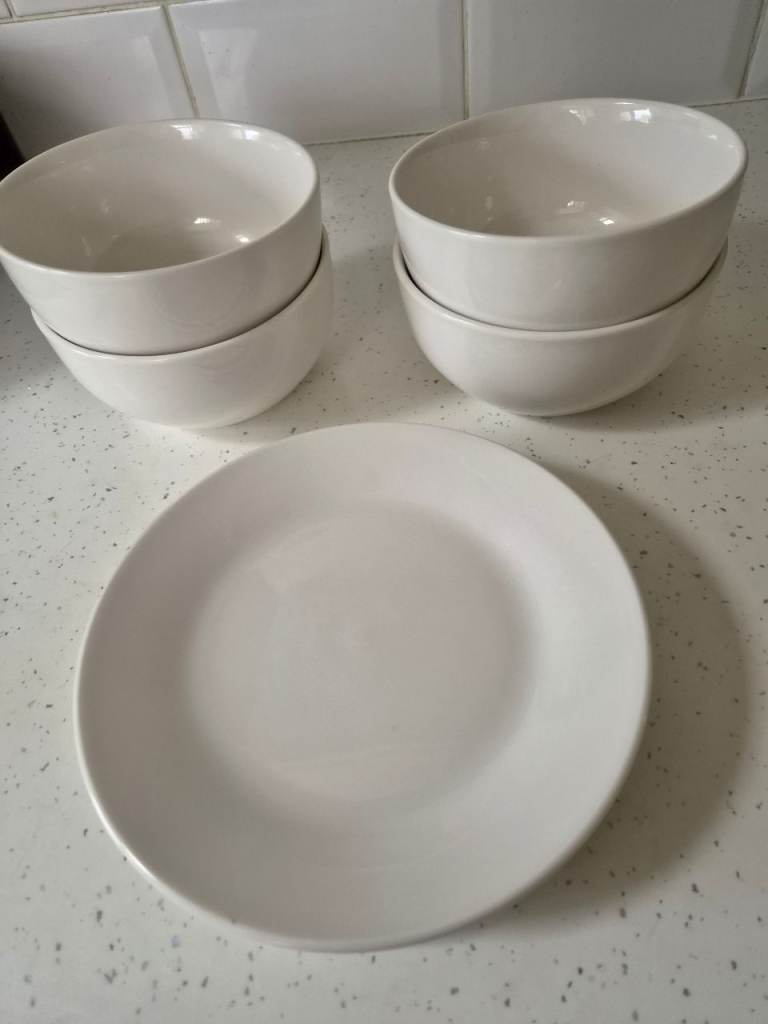 White porcelain 4x side Plates and 4 x Bowls Set – brand new 