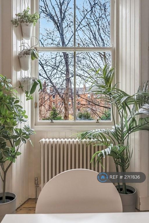 2 bedroom flat in Dalmeny Street, Edinburgh, EH6 (2 bed) (#2717836)