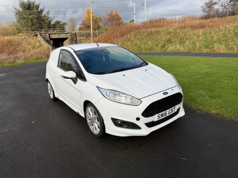 FORD FIESTA SPORT VAN TDCI 1.5L (2016) mot ready to work