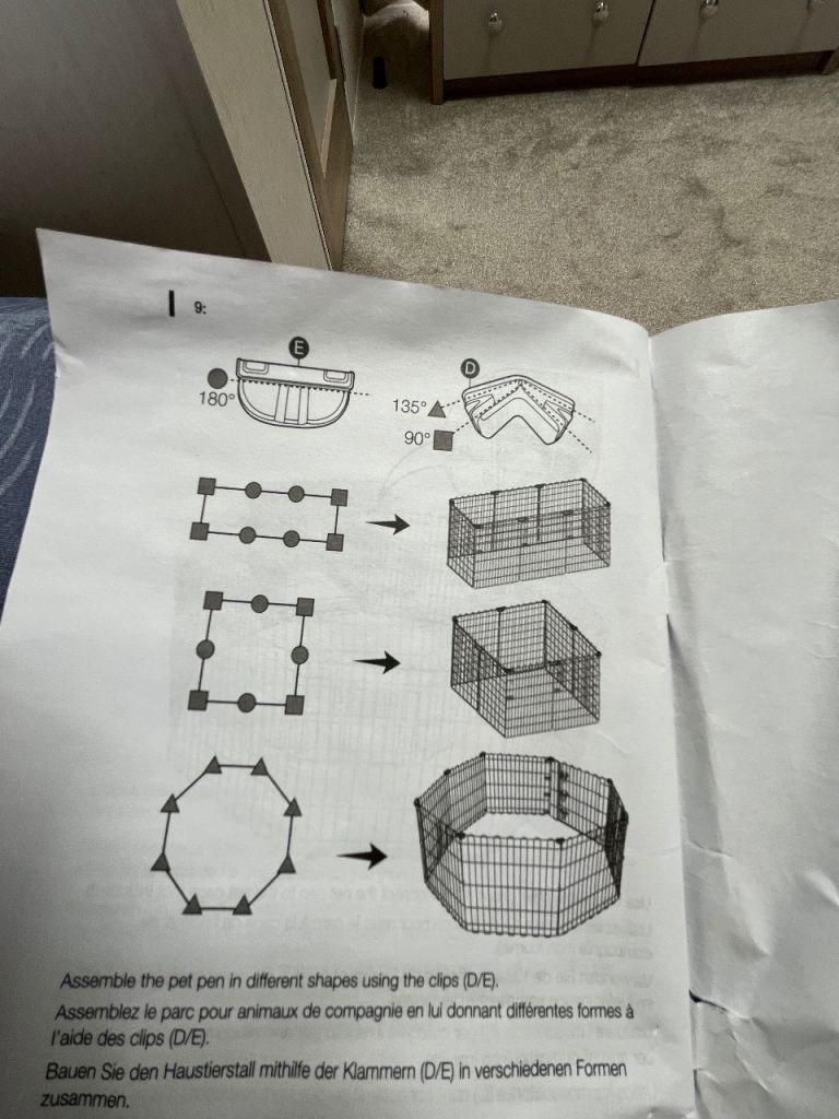 Dog play pen