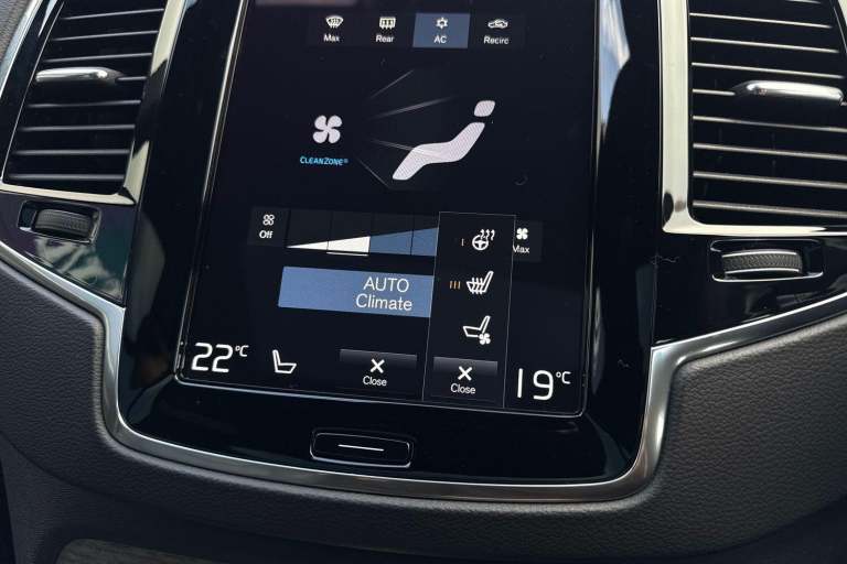 2022 Volvo XC90 2.0h T8 Recharge 18.8kWh Inscription Pro SUV 5dr Petrol Plug-in Hybrid Auto ESTAT...