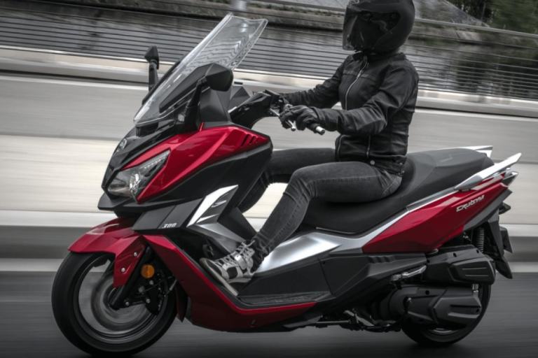 Sym CRUISYM 300 | 2023 | Maxi scooter |Reliable | Automatic |Comfortable Ride