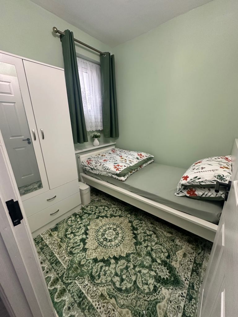 🌟 Special Offer – Single Room Female £550/Month (All Bills Included