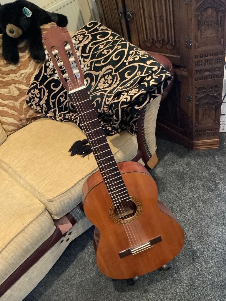 Acoustic Classical Guitar Yamaha CG-111S Wonderful Tone Full Size