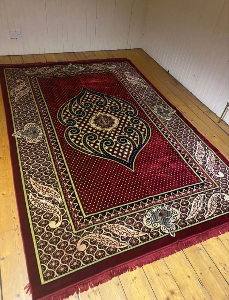 New Turkish rug 200x290cm