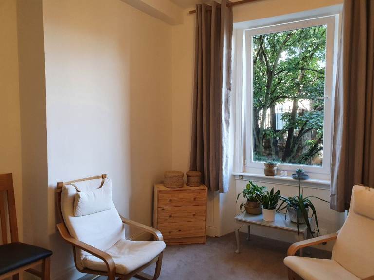 Superb, 1 bedroom, 1st floor flat off Easter Road – available soon!