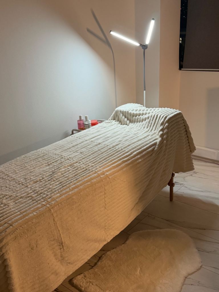 Shared beauty space to rent 