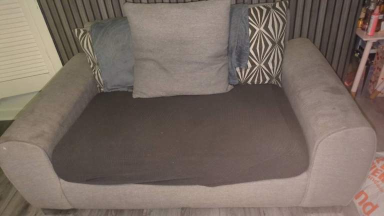 3 and 2 seater couch 