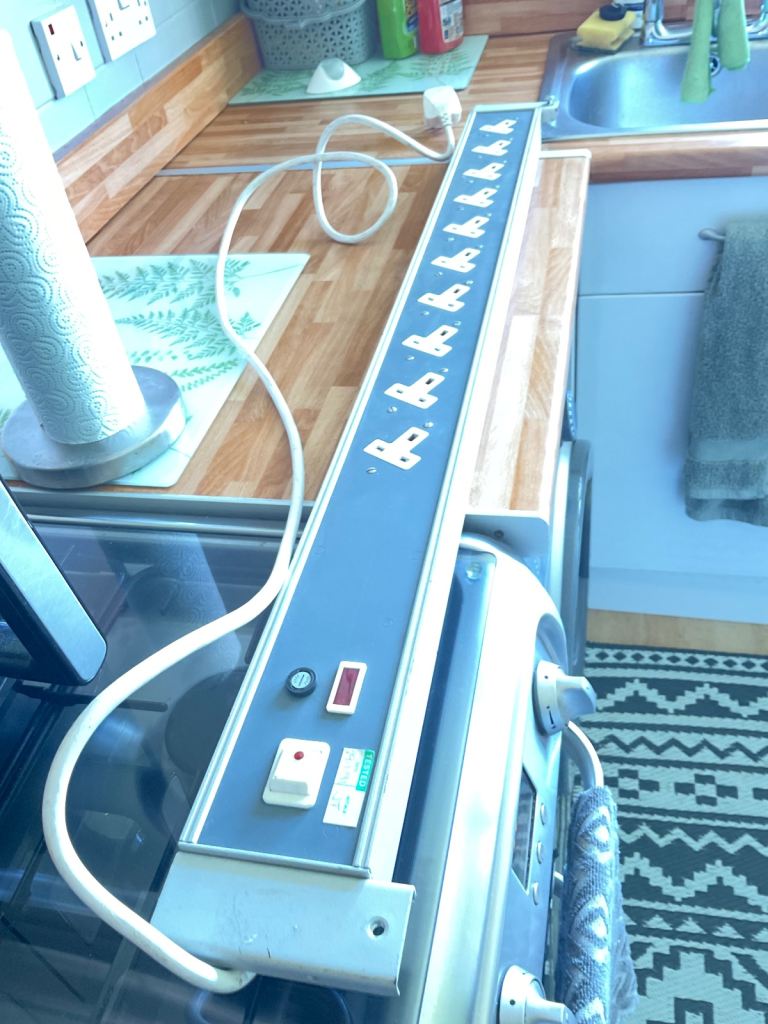 10 socket power lead.