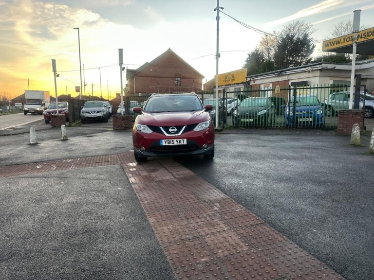 2015 Nissan Qashqai 1.2 DiG-T N-Tec+ 5dr HATCHBACK PETROL Manual