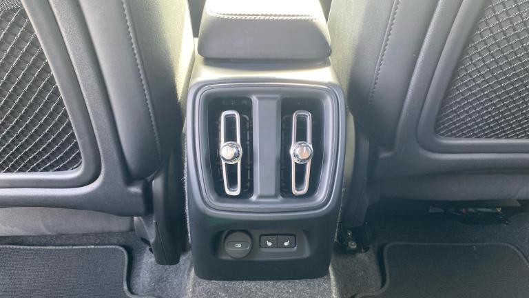 2025 Volvo XC40 2.0 B3P Plus Dark 5dr Auto Petrol Estate Estate Petrol Automatic