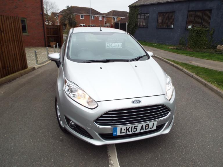 2015 Ford Fiesta 1.0 EcoBoost Zetec 3dr HATCHBACK Petrol Manual