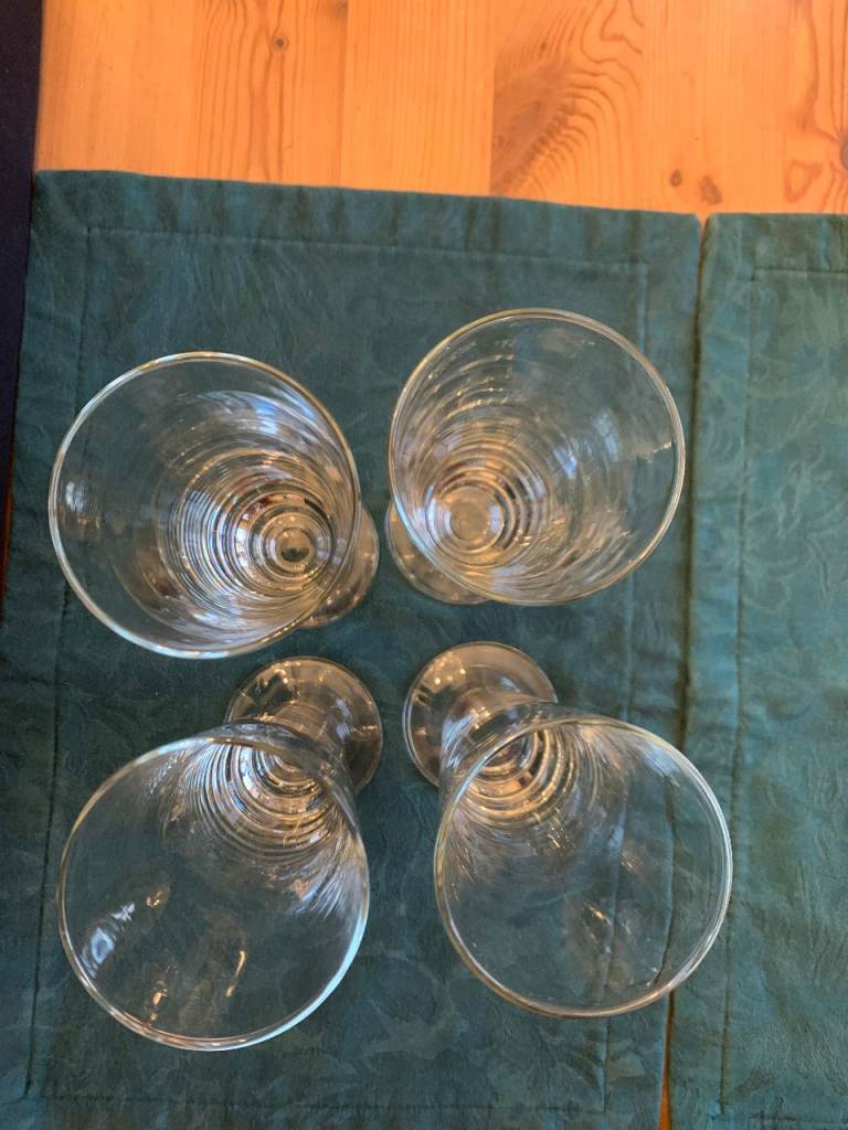 4 Sling glasses