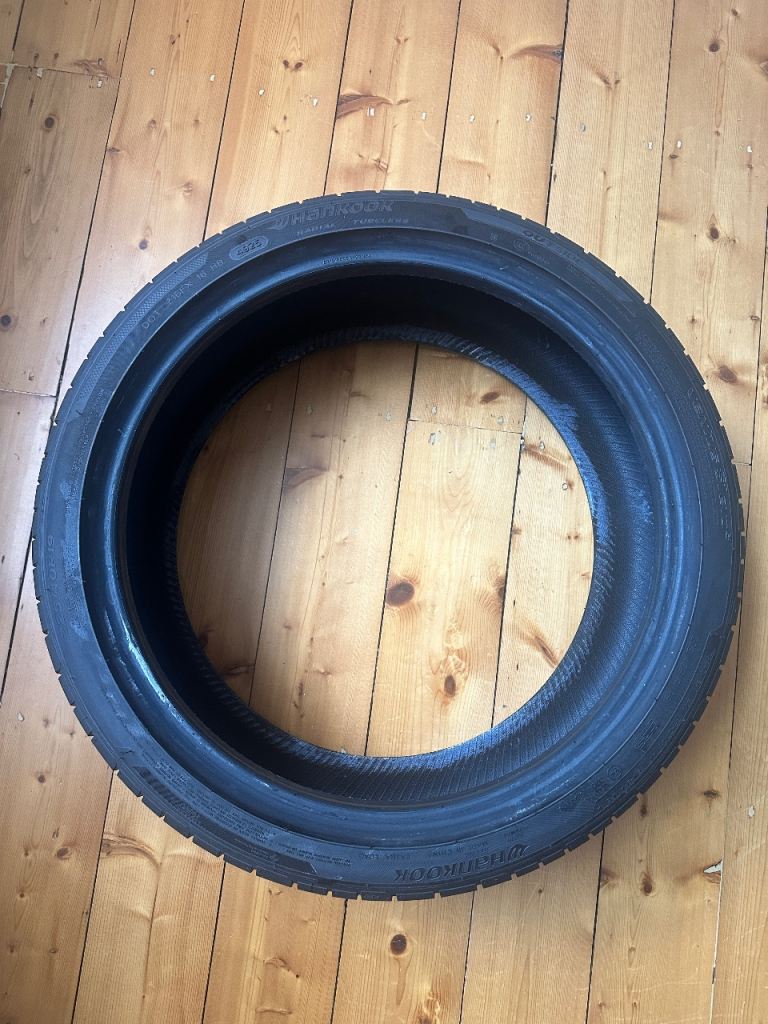 Single Hankook Ventura S1 Evo3 Run flat tyre. Size: 225/40R19 93Y XL