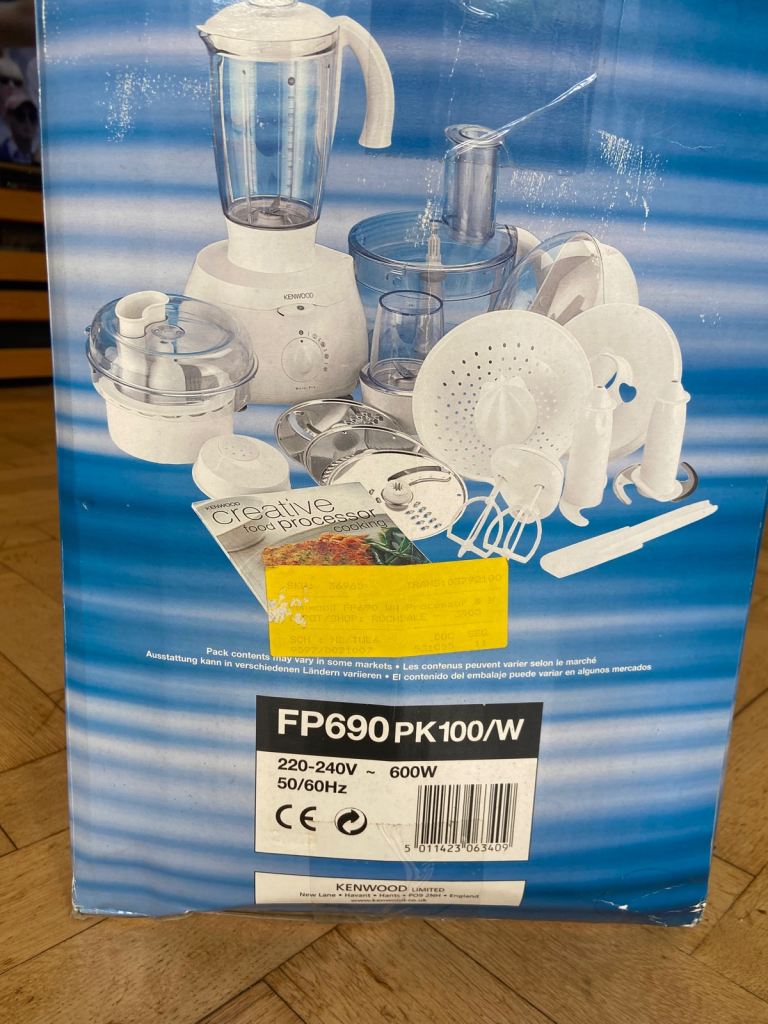 NEW KENWOOD MULTI PRO FOOD PROCESSOR WITH MULTIPLE ATTACHMENTS