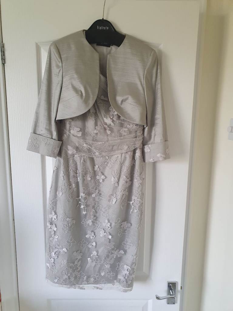 mother of the bride wedding outfit