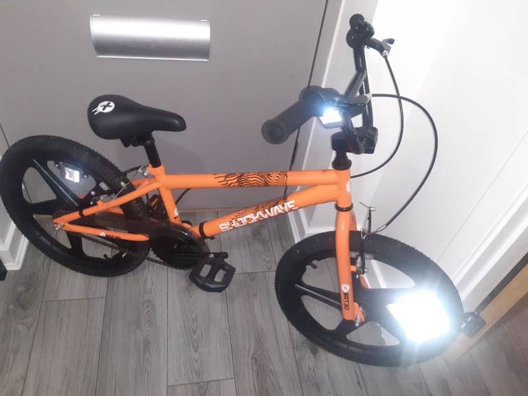 Bmx orange Stunt bike