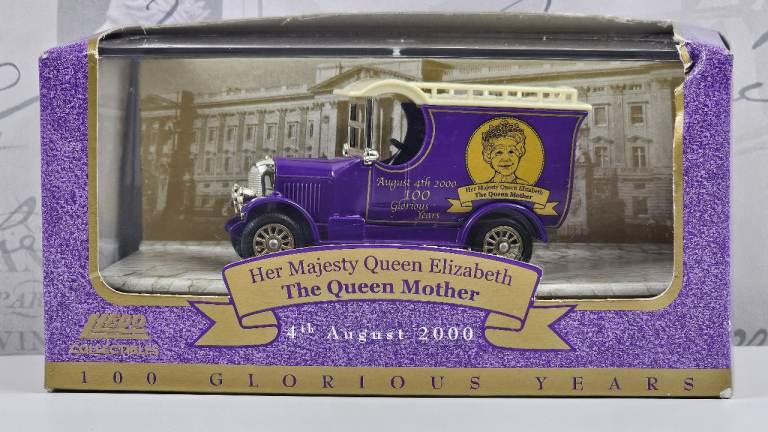 Her Majesty Queen Elizabeth The Queen Mother 100 Glorious Years Lledo Collectible