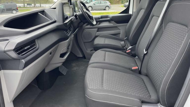 2024 Ford Transit Custom 2.5 PHEV 232ps H1 Van Trend Auto Van Plug-In Hy Automatic