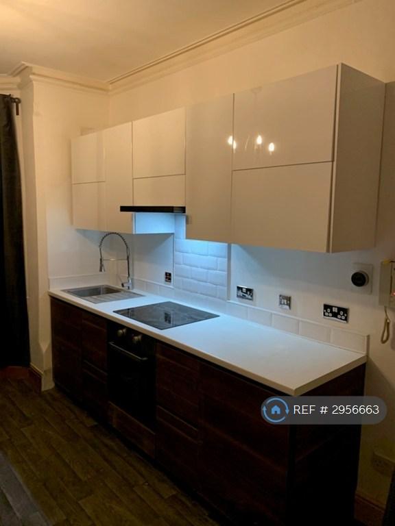 1 bedroom flat in Waldeck Road, Nottingham, NG5 (1 bed) (#2956663)