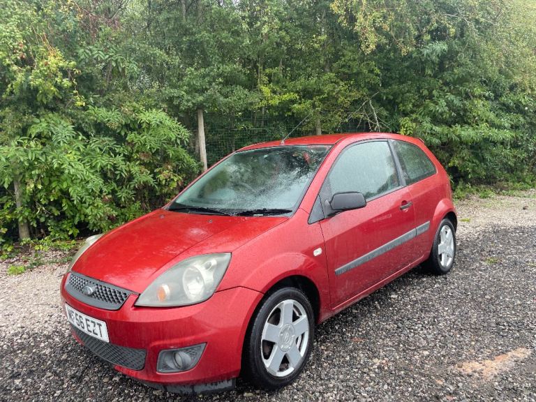 FORD FIESTA 1.4 ZETEC PETROL 56 REG TANGO RED MOT MARCH 27TH 2027 LOW INSURANCE 48+MPG