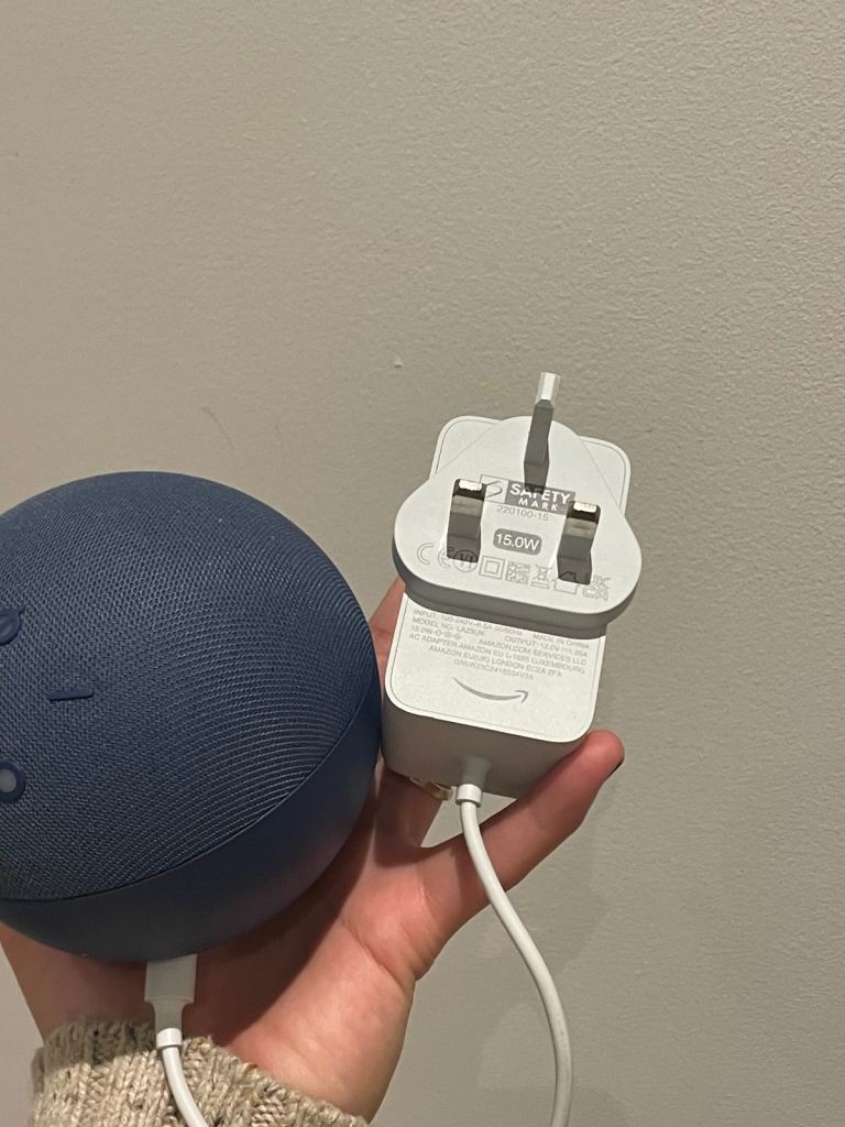 Echodot Alexa wired speaker - blue