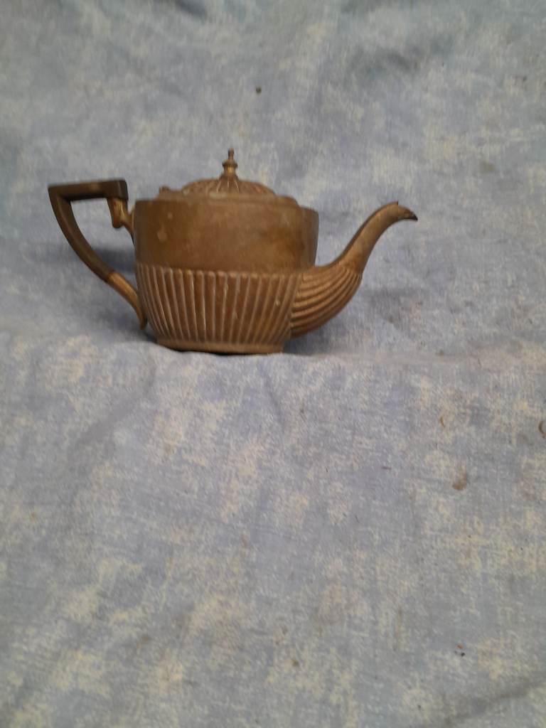 Aladdin's lamp or teapot