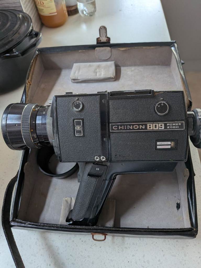 Chinon 809 Super 8 Cine Camera with Original Case and Manual